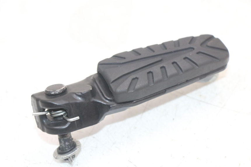 photo de FRONT RIGHT FOOTREST HUSQVARNA SVARTPILEN 401 (2018 - 2023) - Component detail