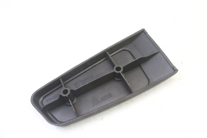photo de FRONT RIGHT FOOTREST PIAGGIO MP3 RL 250 (2006 - 2010) - Technical close-up