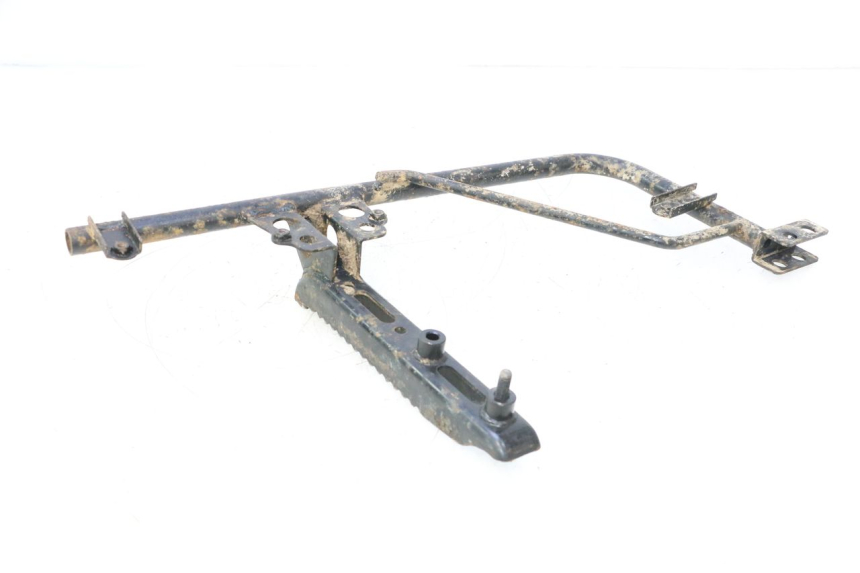 photo de FRONT RIGHT FOOTREST KYMCO MXU R 250 (2004 - 2010) - Alternative perspective
