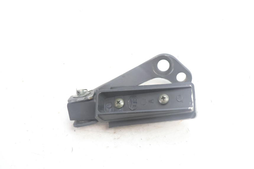 photo de FRONT RIGHT FOOTREST MASH SEVENTY FIVE 125 (2013 - 2021) - Fixing points details