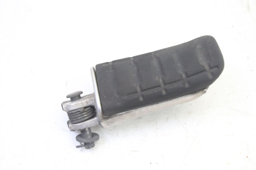 photo de FRONT RIGHT FOOTREST HONDA ST PAN EUROPEAN 1300 (2002 - 2013) - Component detail