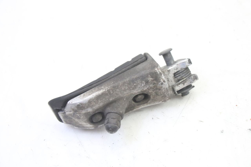 photo de FRONT RIGHT FOOTREST HONDA ST PAN EUROPEAN 1300 (2002 - 2013) - Alternative perspective
