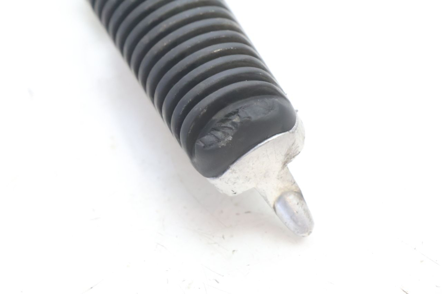 photo de FRONT RIGHT FOOTREST YAMAHA XJR 1300 (1998 - 2002) - Zoom on usage condition