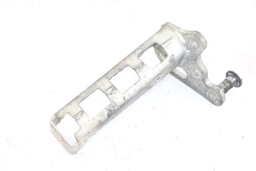 photo de FRONT RIGHT FOOTREST YAMAHA YFM R RAPTOR 250 (2008 - 2014) - Alternative perspective