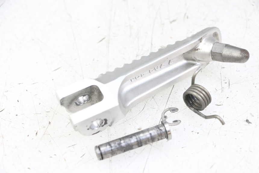 photo de FRONT LEFT FOOTREST BMW S RR ABS S1000RR 1000 (2015 - 2018) - Technical close-up