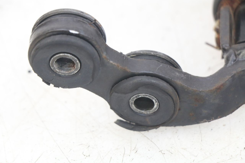 photo de LEFT FRONT FOOTREST HONDA CM 125 (1983 - 2003) - Surface and material condition