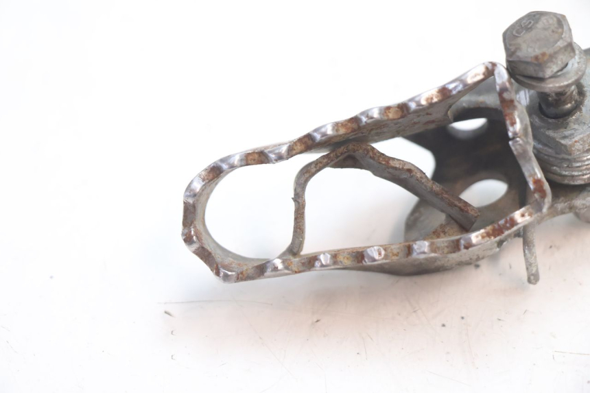 photo de FRONT LEFT FOOTREST HM HONDA DERAPAGE 50 (2007 - 2009) - Alternative perspective