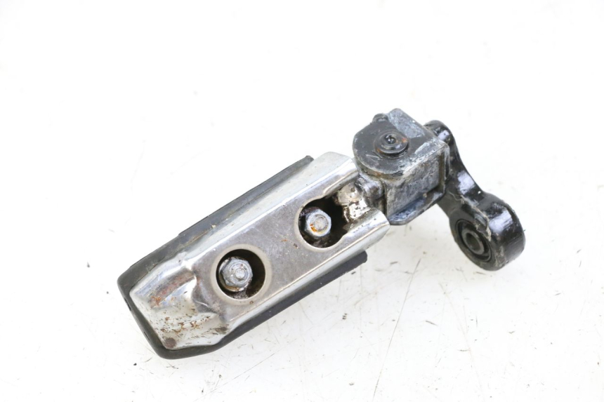 photo de FRONT LEFT FOOTREST YAMAHA FJ 36Y 1100 (1984 - 1985) - Technical close-up