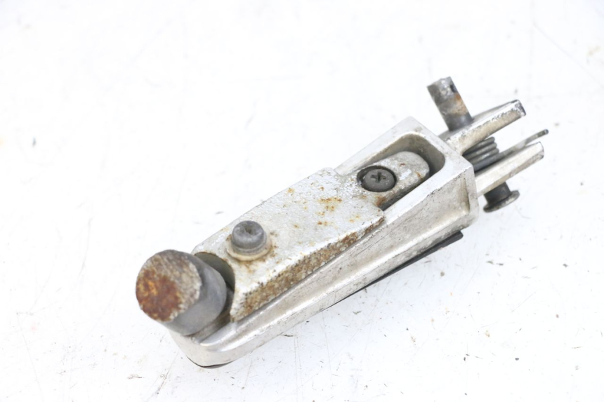 photo de FRONT LEFT FOOTREST YAMAHA FJR ABS 1300 (2006 - 2012) - Zoom on usage condition