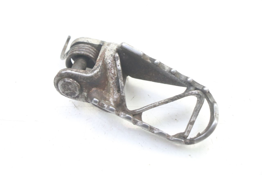 photo de FRONT LEFT FOOTREST HONDA CR 85 (2003 - 2007) - Zoom on usage condition
