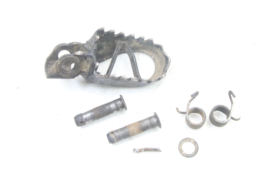 photo de FRONT LEFT FOOTREST KAWASAKI KX 65 (2000 - 2019) - Main view