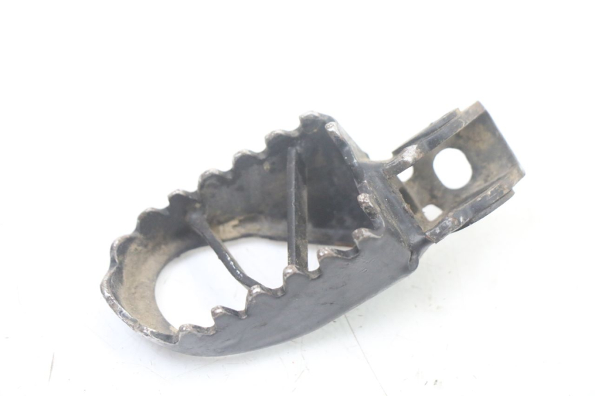 photo de FRONT LEFT FOOTREST KAWASAKI KX 65 (2000 - 2019) - Alternative perspective