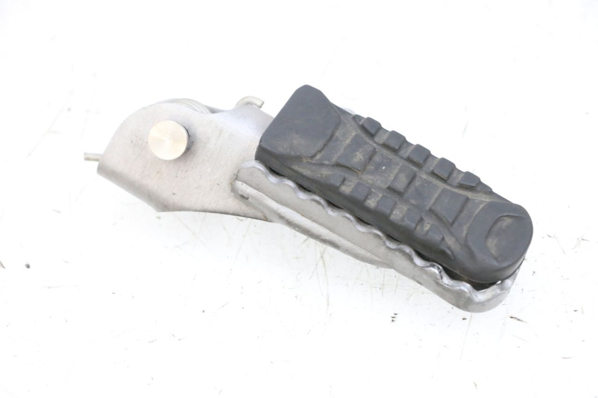 photo de FRONT LEFT FOOTREST BMW R GS 1250 (2021 - 2024) - Fixing points details