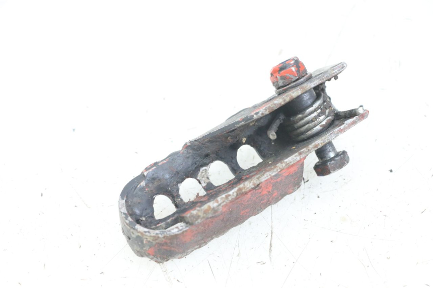 photo de LEFT FRONT FOOTREST DERBI SENDA SM X-TREME 50 (2006 - 2010) - Zoom on usage condition