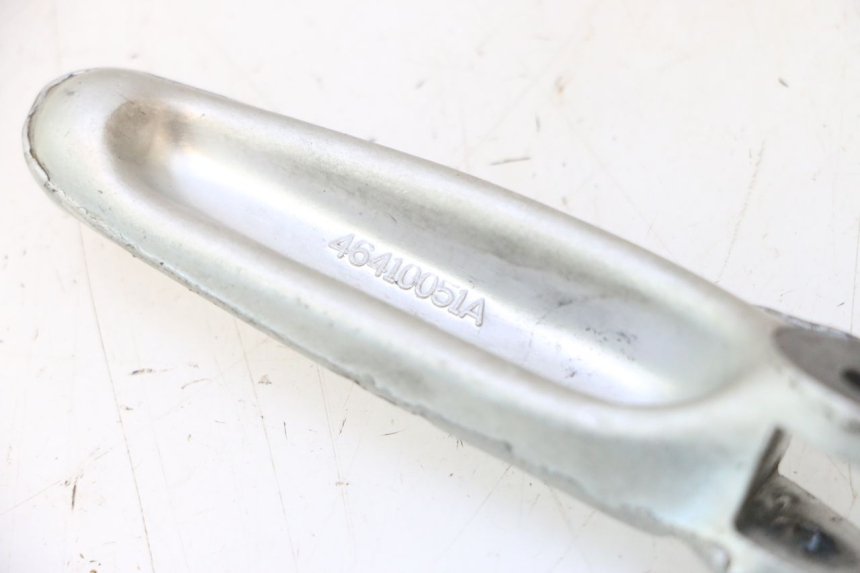 photo de FRONT LEFT FOOTREST DUCATI SS IE DS CARENEE 1000 (2002 - 2006) - Zoom on usage condition