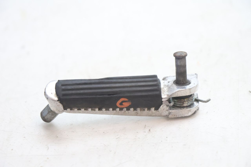 photo de FRONT LEFT FOOTREST SUZUKI SV S 650 (2003 - 2009) - Main view