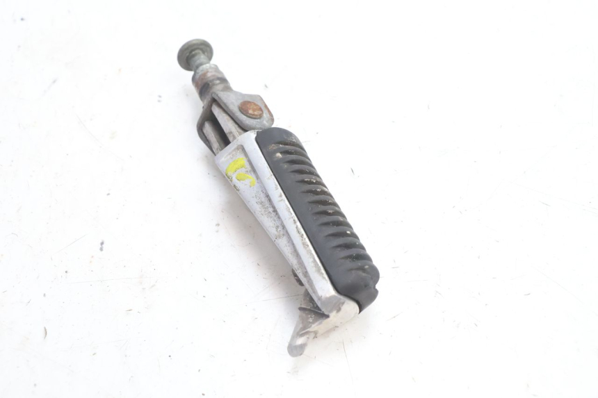 photo de FRONT LEFT FOOTREST YAMAHA XJR 1300 (1998 - 2002) - Alternative perspective