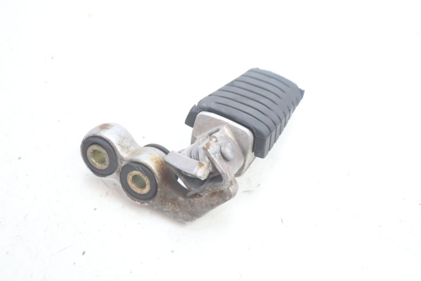 photo de FRONT LEFT FOOTREST YAMAHA XV VIRAGO 535 (1988 - 2004) - Zoom on usage condition