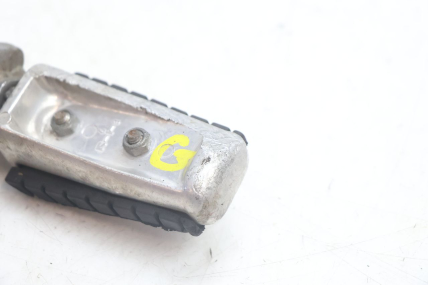 photo de FRONT LEFT FOOTREST YAMAHA XV VIRAGO 535 (1988 - 2004) - Surface and material condition