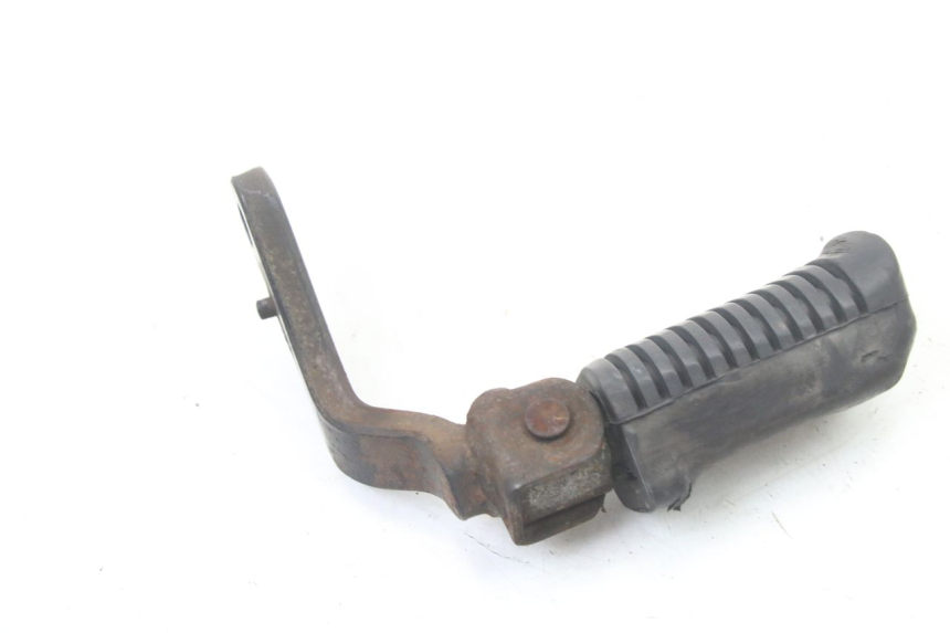 photo de FRONT LEFT FOOTREST YAMAHA SR 125 (1982 - 2003) - Technical close-up