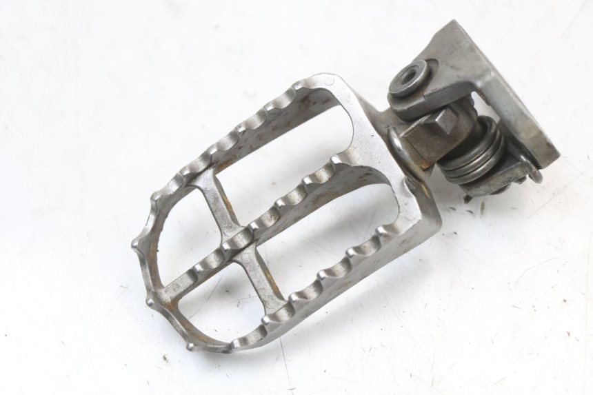 photo de LEFT FRONT FOOTREST YAMAHA YZ 125 (2017 - 2021) - Main view