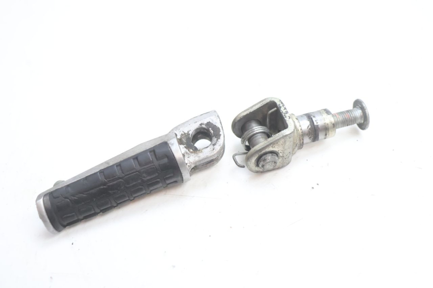 photo de FRONT LEFT FOOTREST KAWASAKI ZX-6R ZX6R 600 (1995 - 1997) - Main view