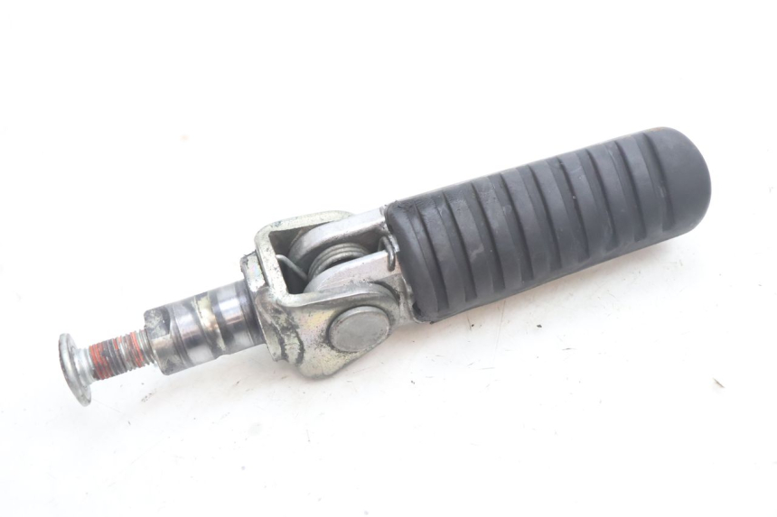 photo de FRONT LEFT FOOTREST KAWASAKI ZX-6R ZX6R 600 (2000 - 2002) - Zoom on usage condition