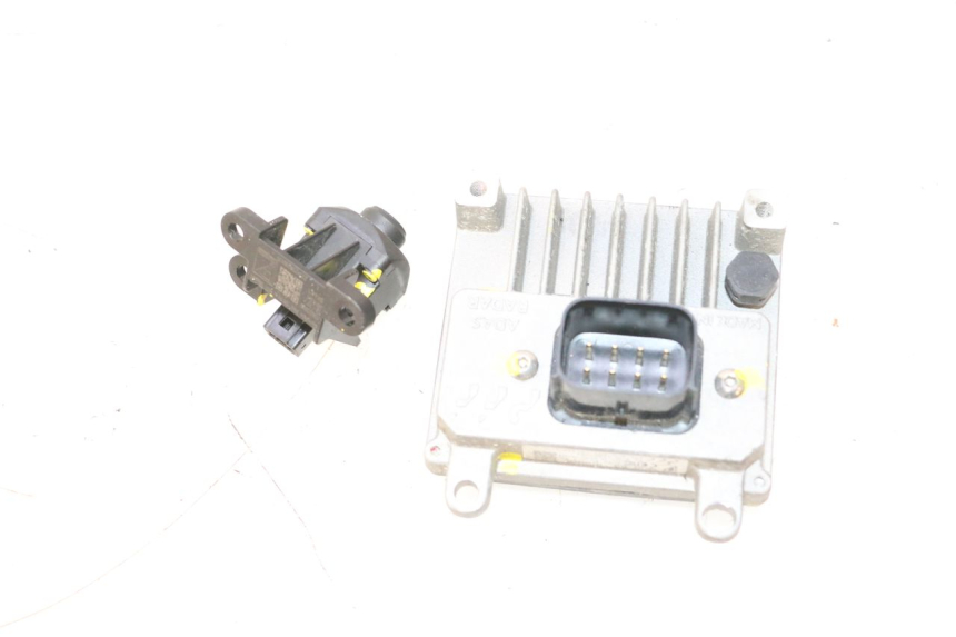 photo de REVERSING CAMERA PIAGGIO MP3 HPE 530 (2022 - 2026) - Product overview