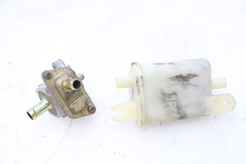photo de CANISTER YAMAHA YP MAJESTY 125 (2002 - 2006) - Main view