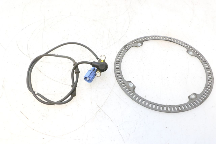 photo de REAR ABS SENSOR SUZUKI BURGMAN EXECUTIVE ABS 650 (2006 - 2012) - Technical close-up