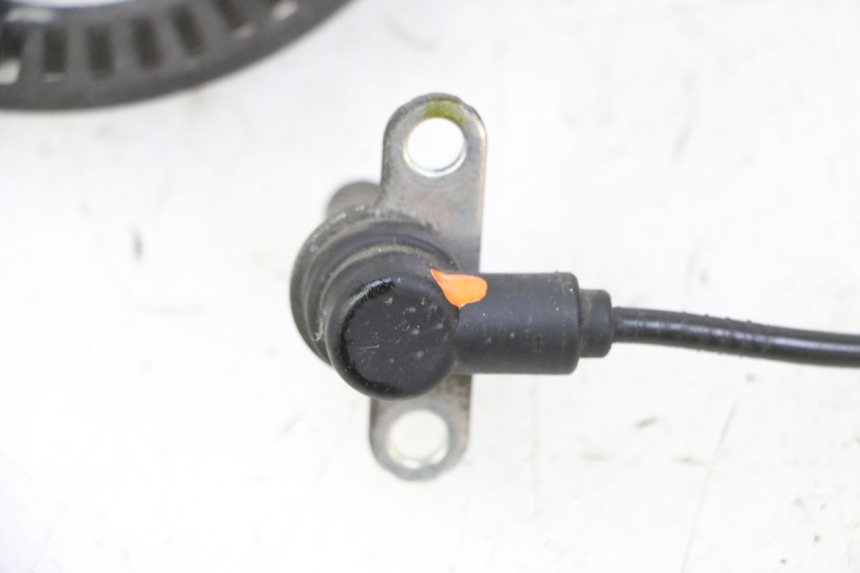 photo de REAR ABS SENSOR HONDA FES S-WING SWING ABS 125 (2007 - 2015) - Fixing points details