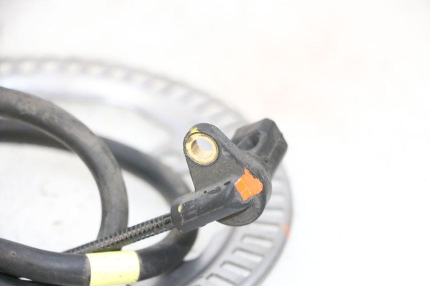 photo de REAR ABS SENSOR PIAGGIO MP3 HPE 300 (2019 - 2026) - Zoom on usage condition