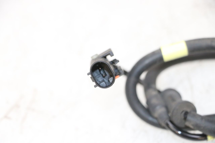 photo de REAR ABS SENSOR PIAGGIO MP3 HPE 300 (2019 - 2026) - Technical close-up