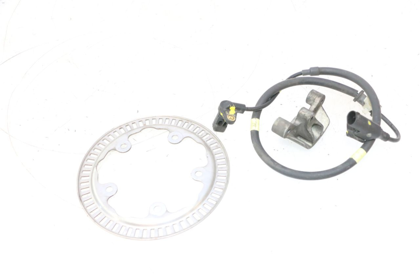 photo de REAR ABS SENSOR PIAGGIO MP3 500 (2016 - 2018) - Fixing points details