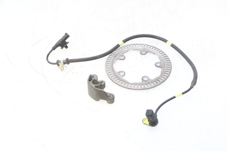 photo de REAR ABS SENSOR PIAGGIO MP3 500 (2016 - 2018) - Surface and material condition