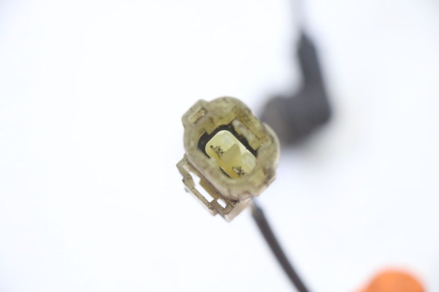 photo de REAR ABS SENSOR PEUGEOT SATELIS 125 (2013 - 2018) - Fixing points details