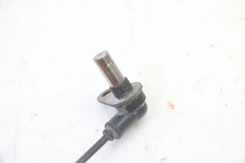 photo de REAR ABS SENSOR PEUGEOT SATELIS 125 (2010 - 2012) - Fixing points details