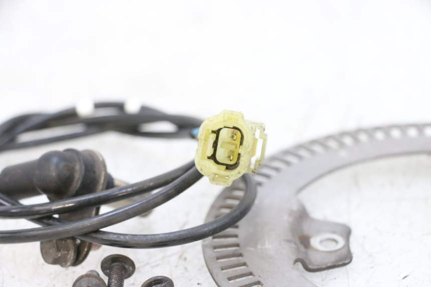 photo de REAR ABS SENSOR PEUGEOT SATELIS 125 (2013 - 2018) - Zoom on usage condition