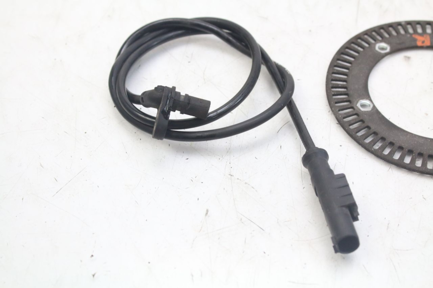 photo de REAR ABS SENSOR KYMCO X-CITING XCITING 400 (2014 - 2018) - Alternative perspective