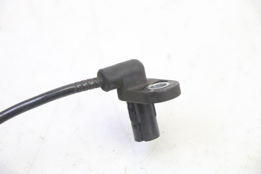 photo de REAR ABS SENSOR YAMAHA XMAX X-MAX 125 (2021 - 2025) - Alternative perspective