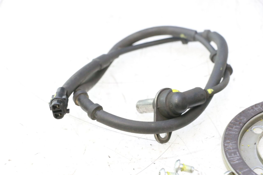 photo de REAR ABS SENSOR YAMAHA X-MAX XMAX 125 (2010 - 2013) - Technical close-up