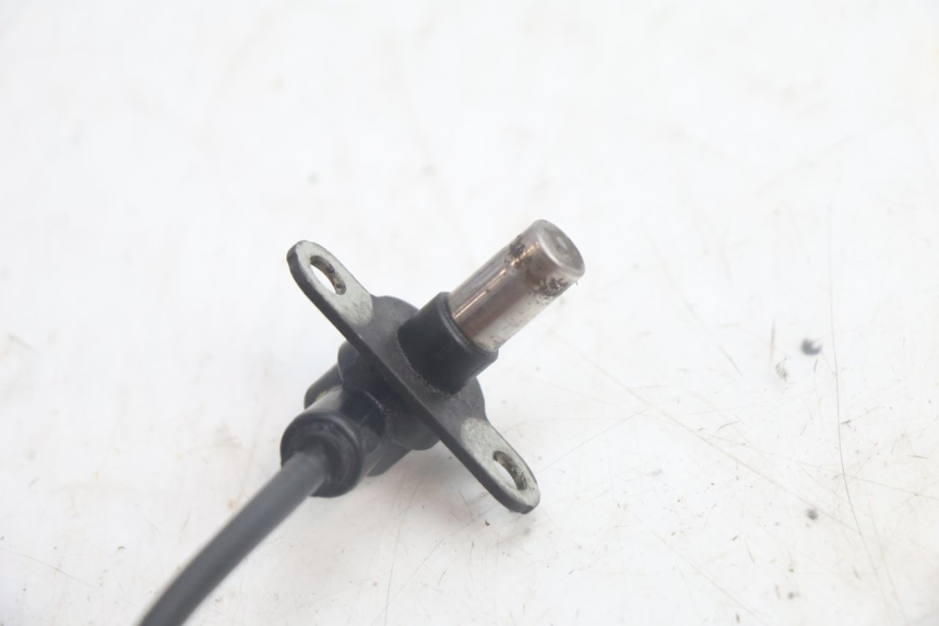 photo de FRONT ABS SENSOR SUZUKI BURGMAN EXECUTIVE ABS 650 (2006 - 2012) - Alternative perspective
