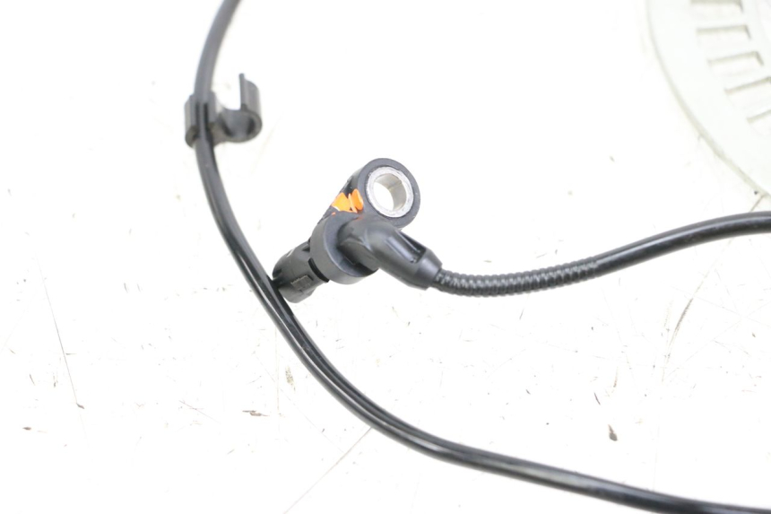 photo de FRONT ABS SENSOR ROYAL ENFIELD CONTINENTAL GT 650 (2019 - 2024) - Surface and material condition