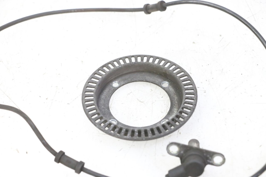 photo de FRONT ABS SENSOR HONDA FES S-WING SWING ABS 125 (2007 - 2015) - Alternative perspective