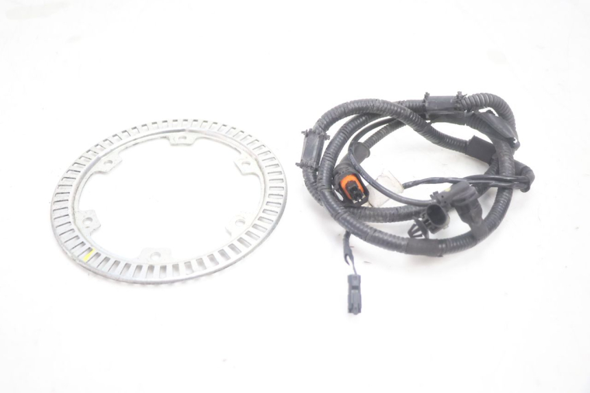 photo de FRONT ABS SENSOR PIAGGIO MP3 HPE 530 (2022 - 2026) - Zoom on usage condition