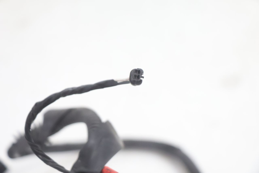photo de FRONT ABS SENSOR PIAGGIO MP3 HPE 530 (2022 - 2026) - Markings and original references