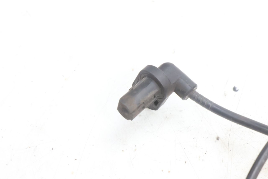 photo de FRONT ABS SENSOR YAMAHA N-MAX NMAX 125 (2021 - 2024) - Alternative perspective