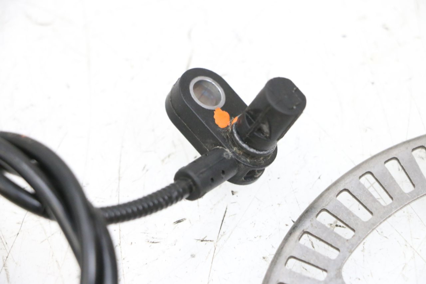 photo de FRONT ABS SENSOR BMW R GS 1250 (2021 - 2024) - Surface and material condition