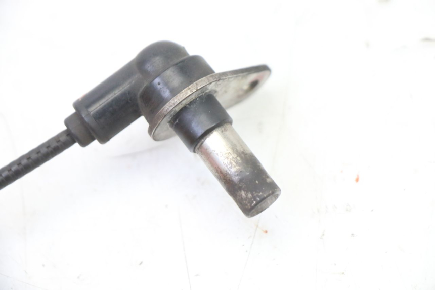 photo de FRONT ABS SENSOR PEUGEOT SATELIS 125 (2013 - 2018) - Technical close-up