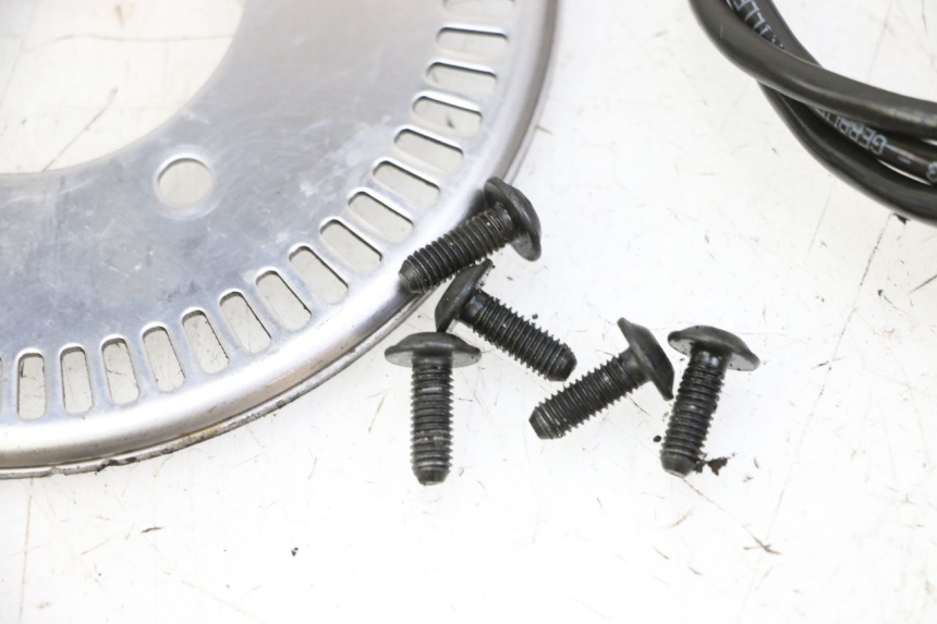 photo de FRONT ABS SENSOR PEUGEOT SATELIS 125 (2006 - 2009) - Surface and material condition